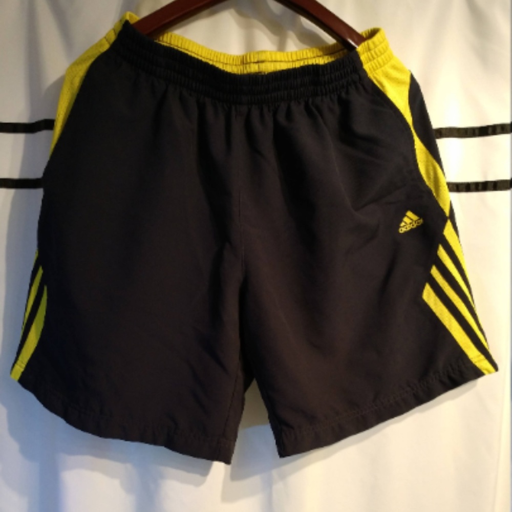 Classic Adidas Running Shorts (M)